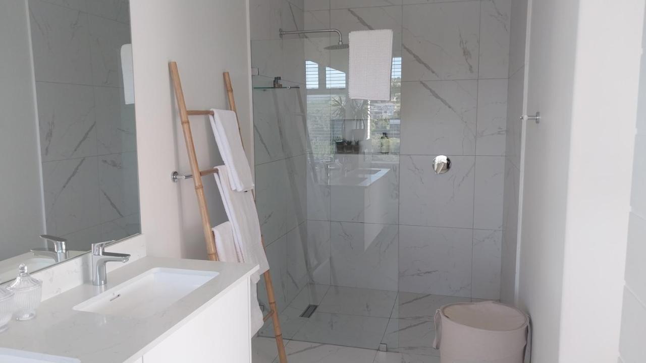 Knysna Private Estate Lagoon - Garden Apartments- Secure Estate ภายนอก รูปภาพ